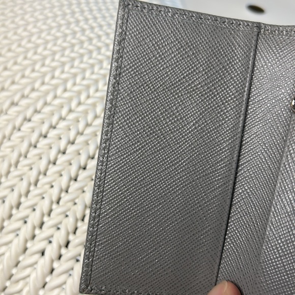 Authentic Prada Saffiano Ribbon Key Wallet - Picture 8 of 10